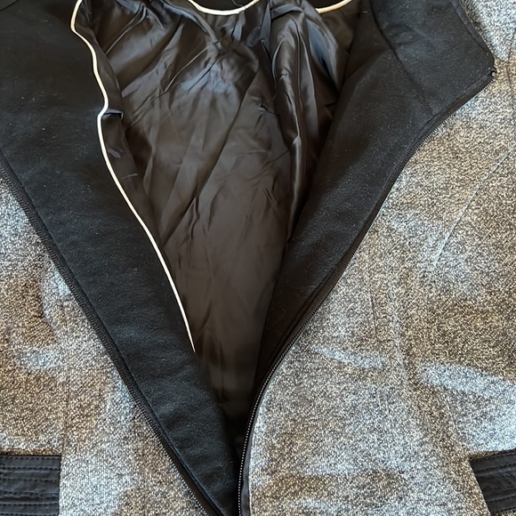 Ladies jacket - Picture 3 of 7